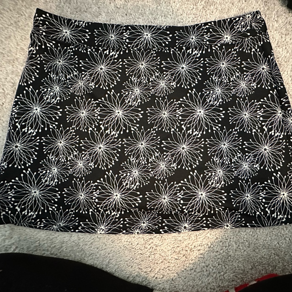 Tranquility Black & White Print Skort Cute and Comfortable